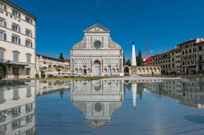 Via Avelli, 4 - Florence Charming Apartments - Delightful and bright 3rd-floor apartment without elevator, overlooking one of Florence's most beautiful squares, Exceptionally located for exploring the